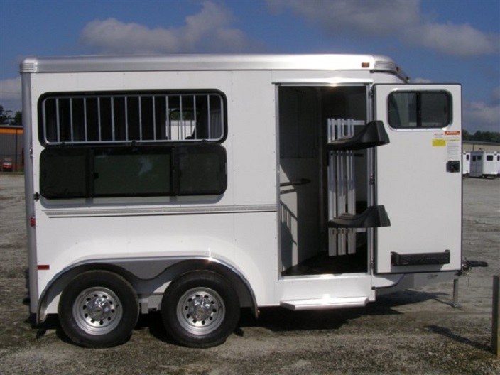 2014 Sundowner Sportman 2 Horse Trailer